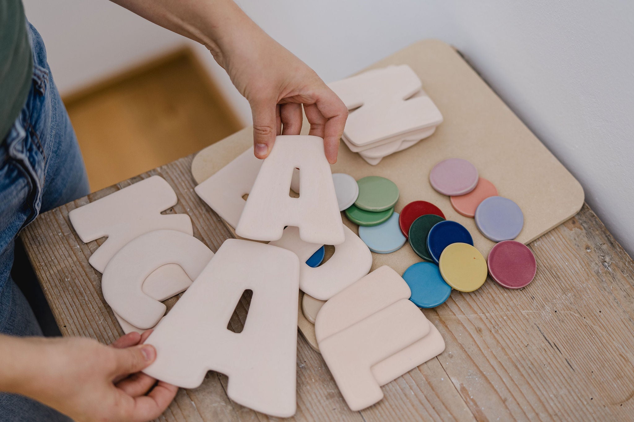 Keramikwandbuchstaben - JOYful